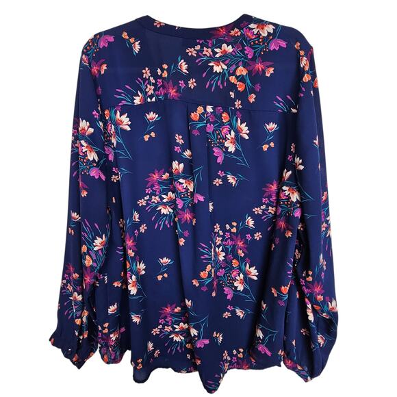 Torrid Top Floral Blouse Long Sleeve Blouse V-Neck Blouse Women 2X Blue Pintuck - Picture 9 of 9